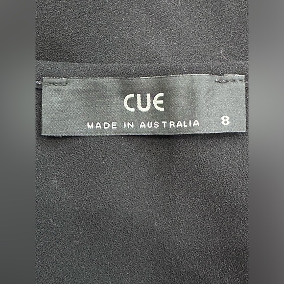 ✨✨Lovely Cue Anniversary Limited Edition Gold Sequin Tank Top - Black ✨✨ - Picture 3 of 5